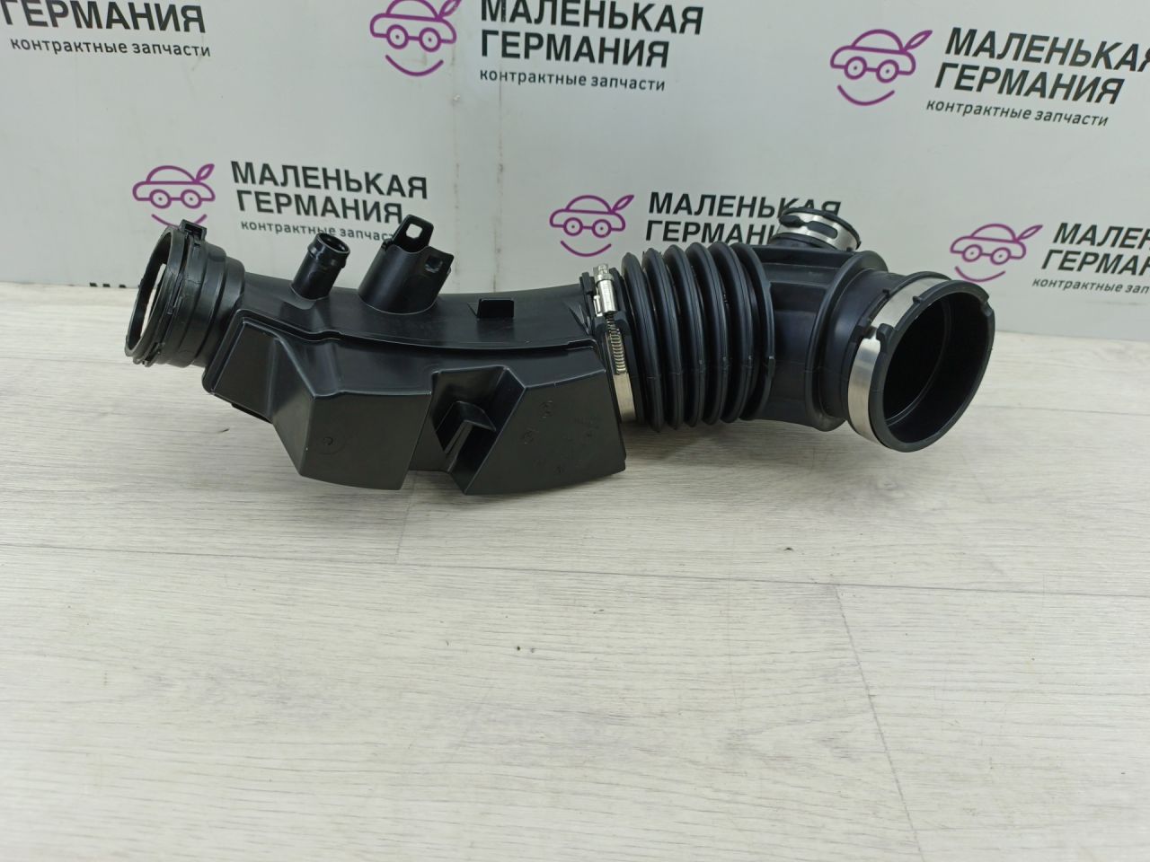 патрубок воздушного фильтра BMW X3 G01 (2017 - 2026), 2.0 л., B46 B20 B, бензин, АКПП, белый alpinweiss 3 (300), 13718663614, 8663614 - фото №1