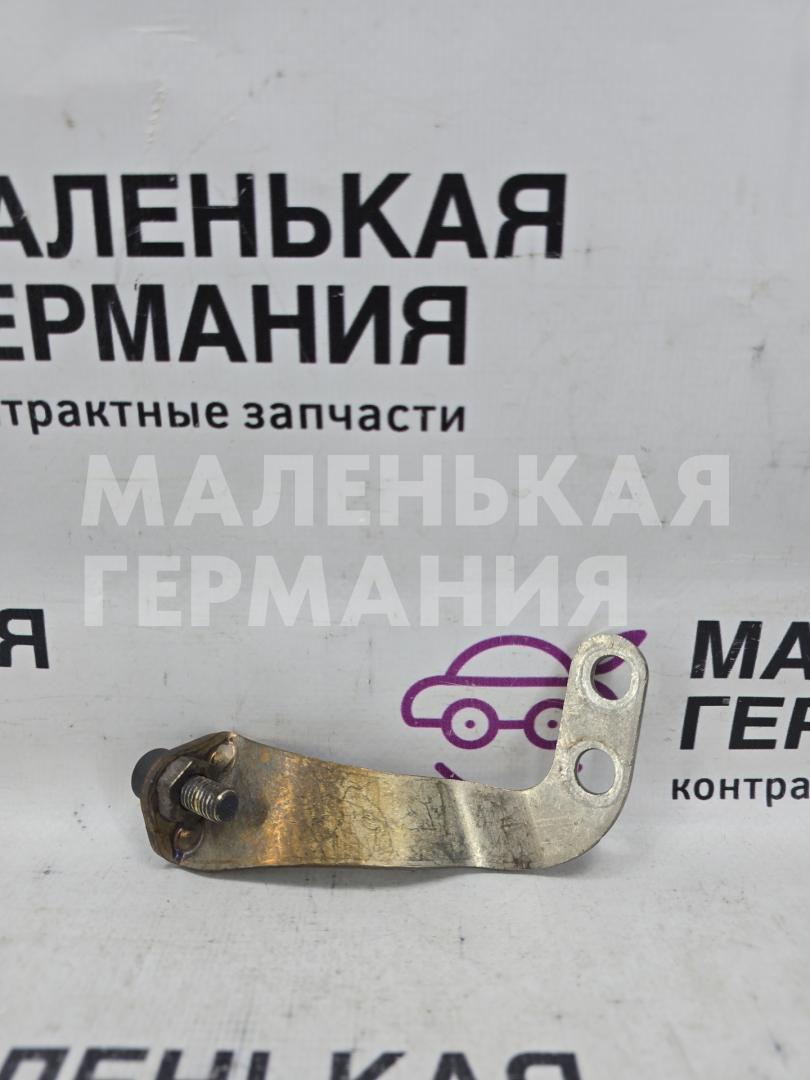 крепление катализатора BMW 6 серия F06/F12/F13 2012, 4.4 л., N63 B44 B, бензин, АКПП, alpinweiss 3 (300), хетчбэк 5 дв., задний привод, правый руль - фото №1