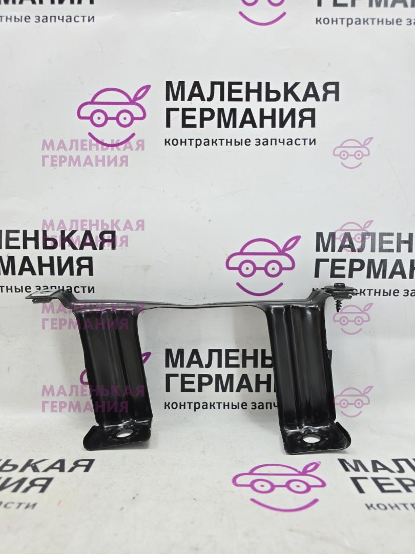 крепление ( кронштейн ) крыла BMW X5 F15 2013, 3.0 л., N57 D30 A, дизель, АКПП, mineralweiss metallic (a96), внедорожник 5 дв., полный привод, правый руль, 51647294551, 7294551, 55104J241 - фото №1