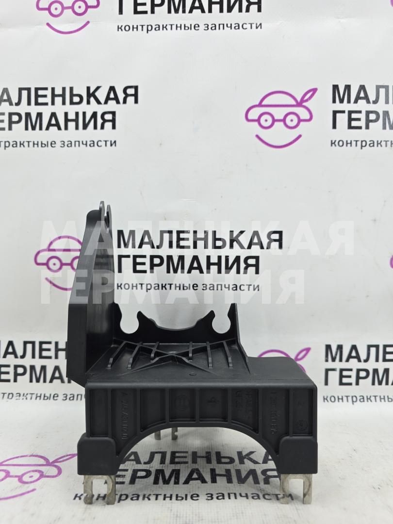 Кронштейн блока ABS Mercedes-Benz A-Класс W176 (2012 - 2015), серый, правый руль, A2464300201 - фото №1