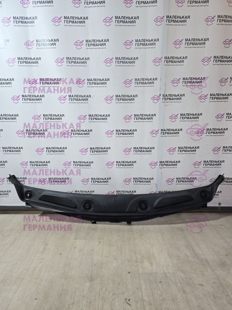 водосток планки обтекателя (жабо) BMW X1 F48 2017, 2.0 л., B48 A20 B, бензин, АКПП, синий mediterranblau c10, полный привод, правый руль, 51717350592, 7350592 - фото №1