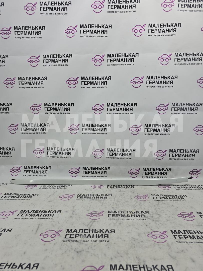 молдинг лобового стекла BMW X5 F15 2013, 3.0 л., N57 D30 A, дизель, АКПП, mineralweiss metallic (a96), внедорожник 5 дв., полный привод, правый руль, 7292406 - фото №1