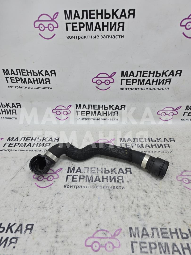 патрубок радиатора Mercedes-Benz C-Класс W205/S205/C205 W205.042 2014, 2.0 л., M 274.920, бензин, АКПП, 755 серый, седан, задний привод, правый руль, A2055014684 - фото №1