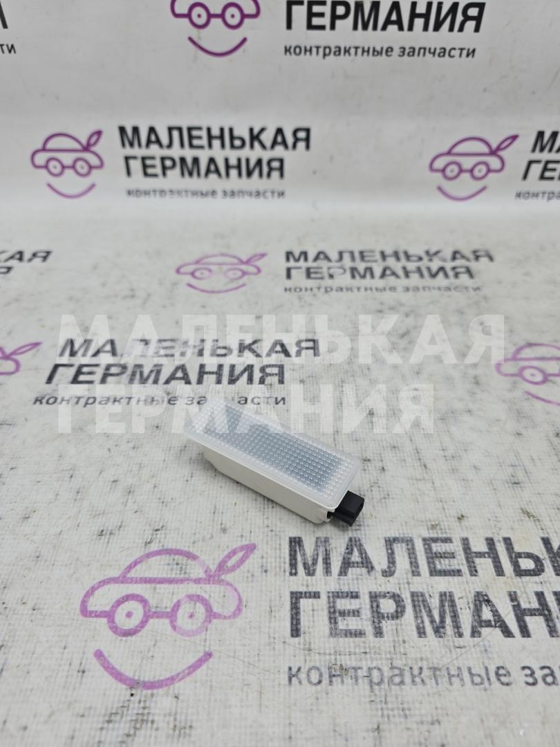 плафон двери BMW X3 F25 2013, 2.0 л., N20 B20 A, бензин, АКПП, а52/7 spacegrau, хетчбэк 5 дв., полный привод, правый руль, 63316972605, 6972605 - фото №1