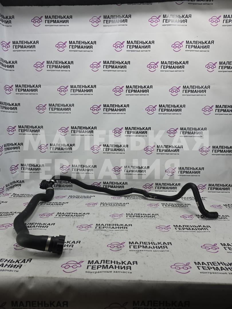 патрубок радиатора BMW X1 F48 2017, 2.0 л., B48 A20 B, бензин, АКПП, alpinweiss 3 (300), полный привод, правый руль, 17127617363, 7617363, 64219250566, 9250566, 8609205 - фото №1