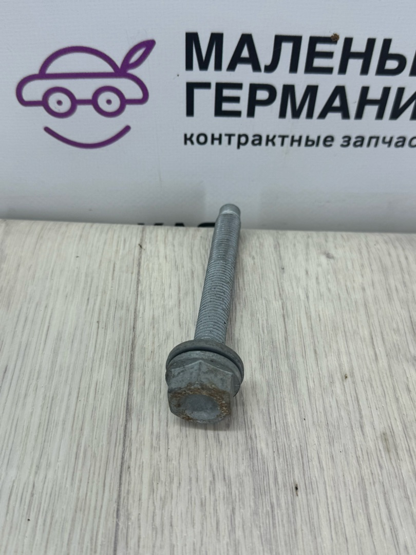 болт BMW 5 серия G30/G31 (2016 - 2020), 3.0 л., B58 B30 A, бензин, полный привод, 31106872062 - фото №1