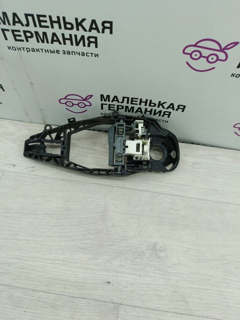 скелет ручки двери задней левой BMW X3 G01 (2017 - 2026), 2.0 л., B46 B20 B, бензин, АКПП, белый alpinweiss 3 (300), 51217401205, 7401205 - фото №1