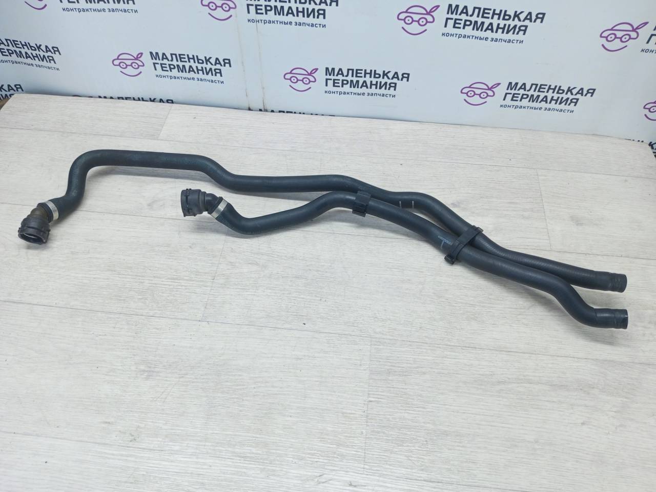 патрубок отопителя (печки) BMW 3 серия F30/F31/F34 F30 2012, 3.0 л., N55 B30 A, бензин, АКПП, black sapphire metallic (475), седан, задний привод, 64219208187, 64219243891, 9243891, 9208187 - фото №1