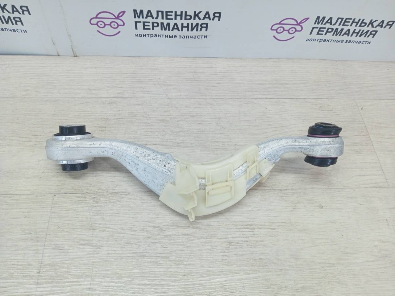 рычаг задний правый BMW 5 серия G30/G31 G30 2017, 3.0 л., B58 B30 A, бензин, АКПП, темно-синий, седан, полный привод, 33326870536, 6870536 - фото №1