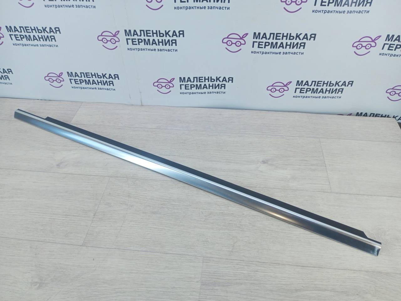 молдинг стекла Mercedes-Benz GLE W166 (2015 - 2018), A1667250165 - фото №1