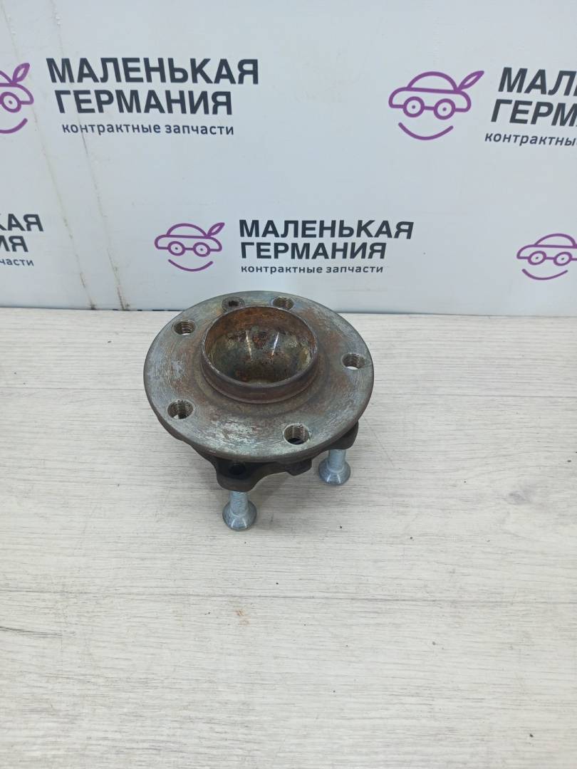 ступица передняя BMW 6 серия F06/F12/F13 2013, 4.4 л., N63 B44 B, бензин, black sapphire metallic (475), 6850153, 31206850158, 6850158 - фото №1