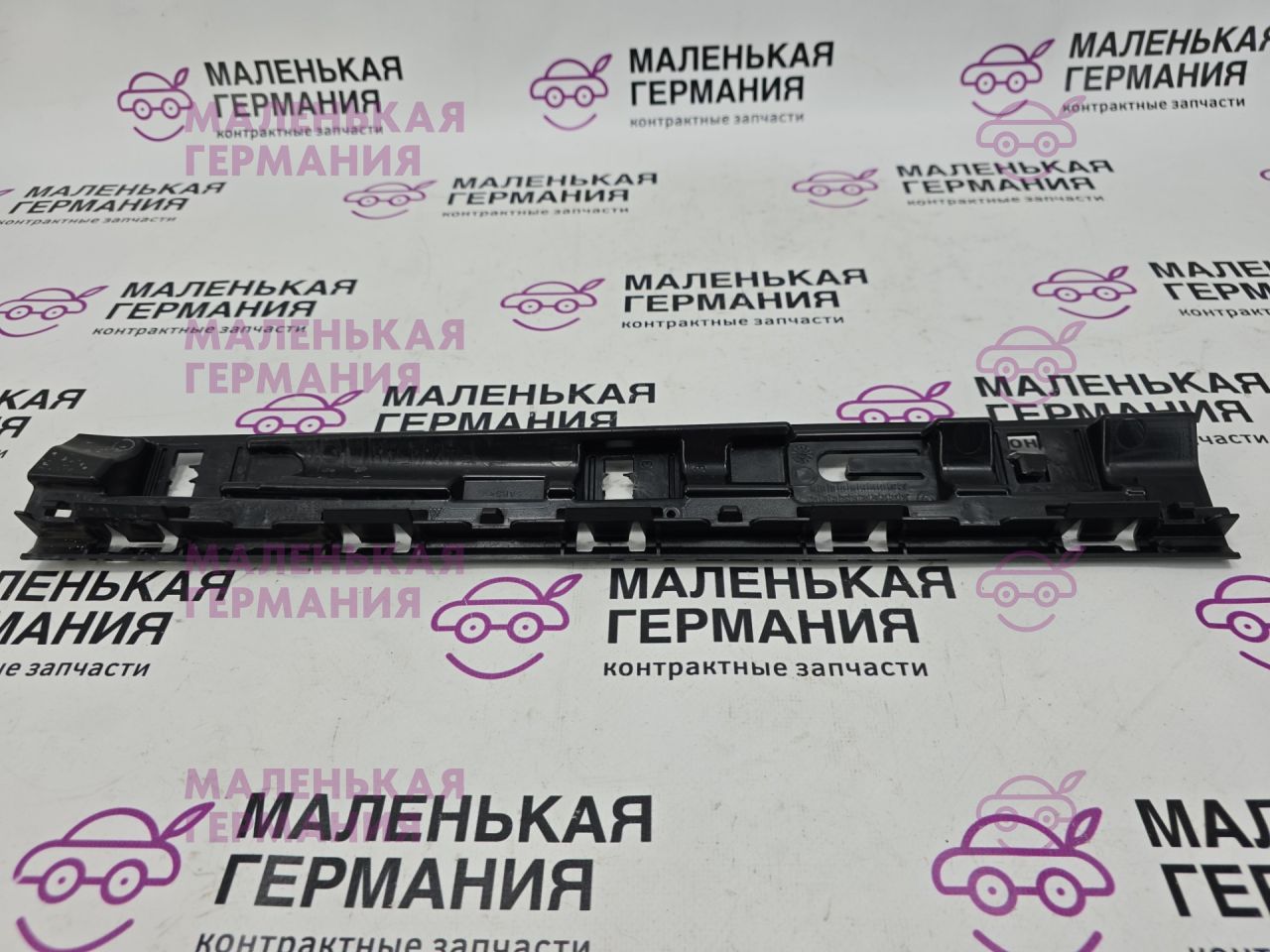Кронштейн крепления порога BMW X1 F48 2017, 2.0 л., B48 A20 B, бензин, АКПП, синий mediterranblau c10, полный привод, правый руль, 51777332330, 7332330 - фото №1
