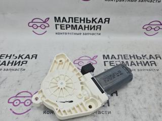 моторчик стеклоподъемника передний левый Volkswagen Passat B8 2015, 1.8 л., CJSA, бензин, робот, 2t/c9x чёрный перламутр, седан, правый руль, 5Q4959801B