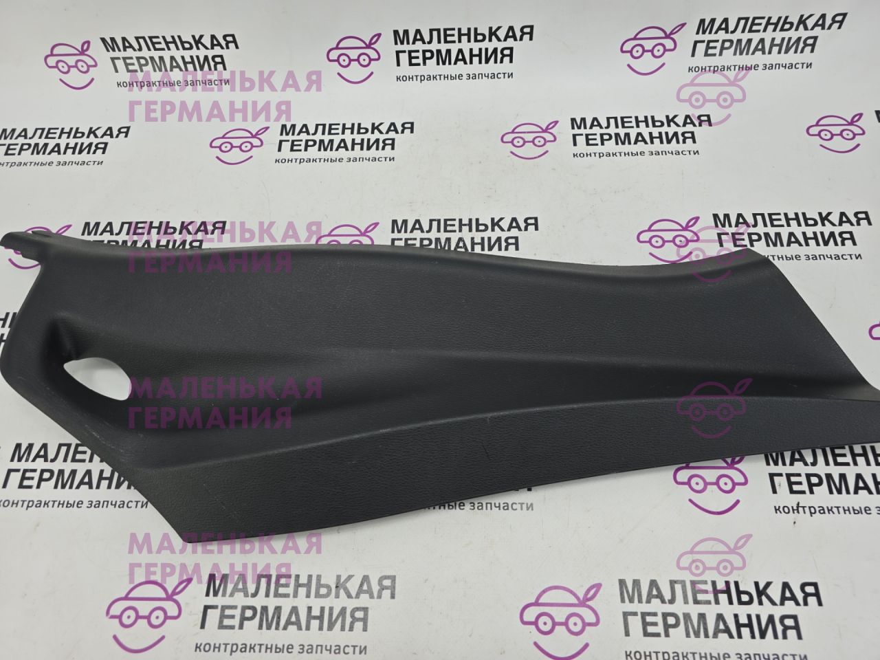 обшивка салона BMW X1 F48 2017, 2.0 л., B48 A20 B, бензин, АКПП, синий mediterranblau c10, полный привод, правый руль, 51437392880, 7392880, 51477392882, 7392882 - фото №1