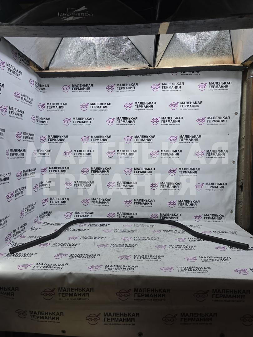 уплотнитель подкапотного пространства BMW X6 F16 2014, 3.0 л., N55 B30 A, бензин, АКПП, красный, правый руль, 51767294489, 7294489 - фото №1