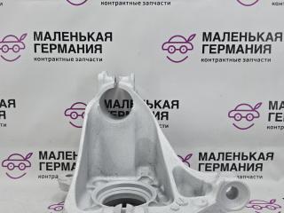 кулак поворотный правый BMW X1 F48 2017, 2.0 л., B48 A20 B, бензин, АКПП, alpinweiss 3 (300), полный привод, правый руль, 31216876646, 6876646, 31216870838, 6870838, 31216850420, 6850420