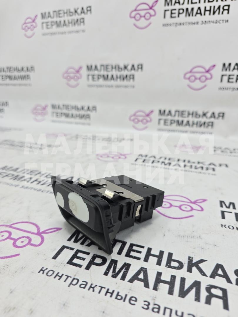 кнопка ручного тормоза (ручника) Mercedes-Benz A-Класс W176 (2012 - 2015), серый, правый руль, A2469050451 - фото №1
