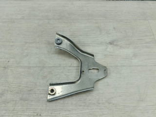 кронштейн усилителя переднего бампера нижний Mercedes-Benz C-Класс W205/S205/C205 2014, 2.0 л., M 274.920, бензин, АКПП, белый, седан, задний привод, правый руль, A2056204100