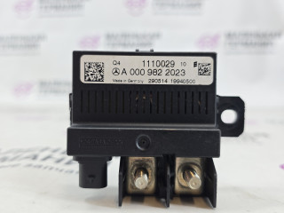 модуль зарядки аккумулятора (АКБ) Mercedes-Benz E-Класс W212 [рестайлинг] W212 (2013 - 2016), 2.0 л., M 274.920, бензин, синий, седан, задний привод, правый руль, A0009822023