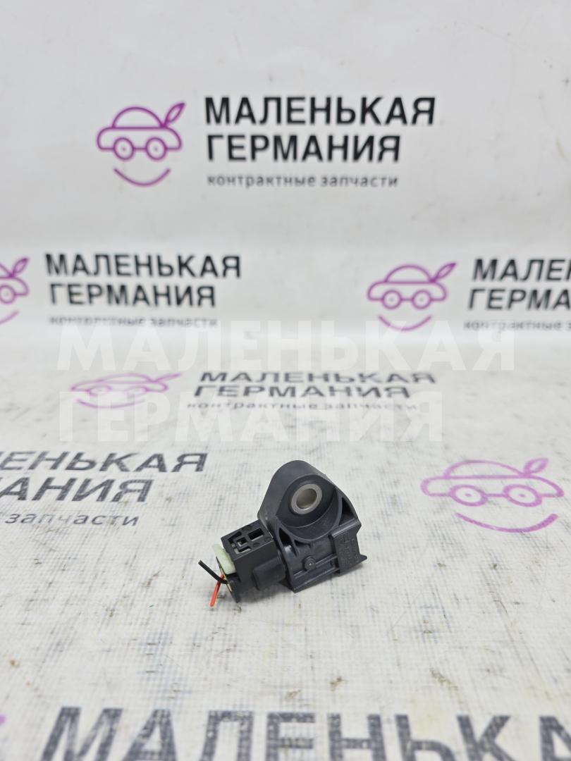 датчик удара Mercedes-Benz E-Класс W213/S213/C238/A238 2018, 2.0 л., M 274.920, бензин, АКПП, 149 polar white или polarweiss, седан, задний привод, правый руль, A2139051300, A0255456526 - фото №1