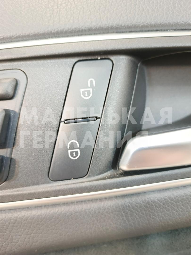 Кнопка блокировки двери Mercedes-Benz GLA-Класс X156 2014, 2.0 л., M 270.920, бензин, робот, белый, хетчбэк 5 дв., полный привод, правый руль, A20490585029107, A2049058502 - фото №1