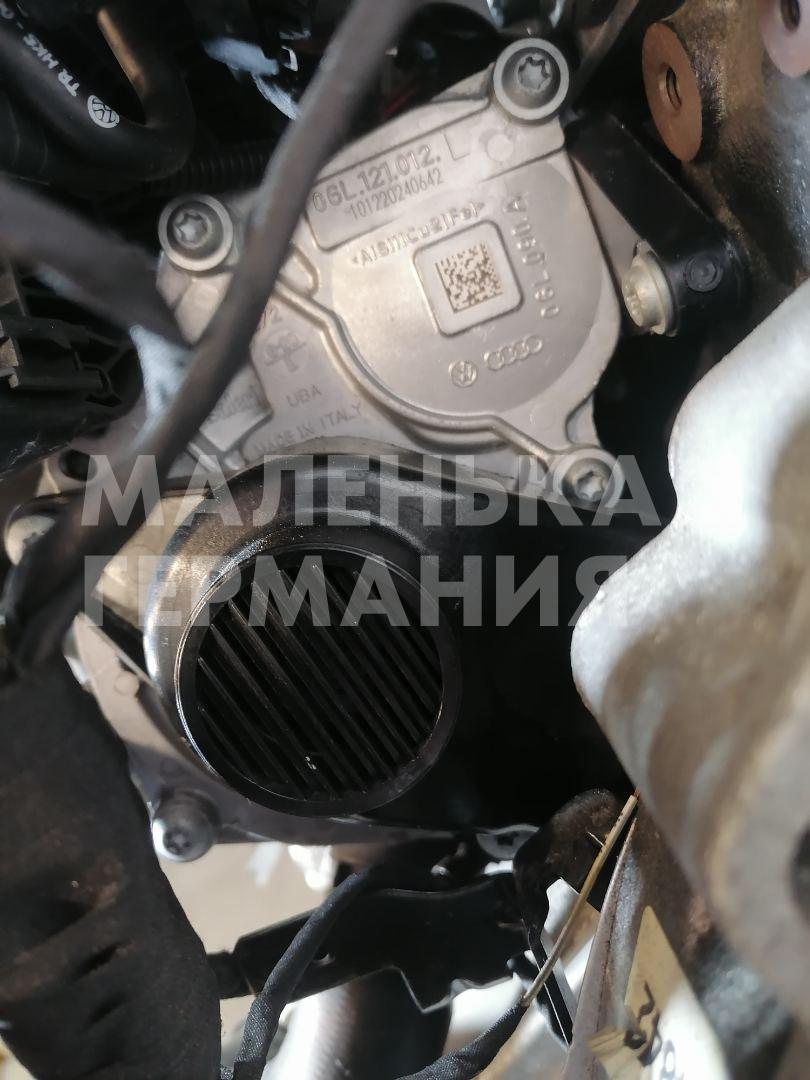 помпа Audi A4 B9 2017, 2.0 л., CVKB, бензин, МКПП, s9/x5q синий металлик, седан, передний привод, правый руль, 06L121012L, 06L121012, 06L090A - фото №1