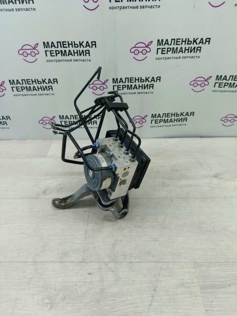 блок ABS Mercedes-Benz C-Класс W205/S205/C205 2014, 2.0 л., M 274.920, бензин, АКПП, белый, седан, задний привод, правый руль, A2054310000, A2059012800 - фото №1