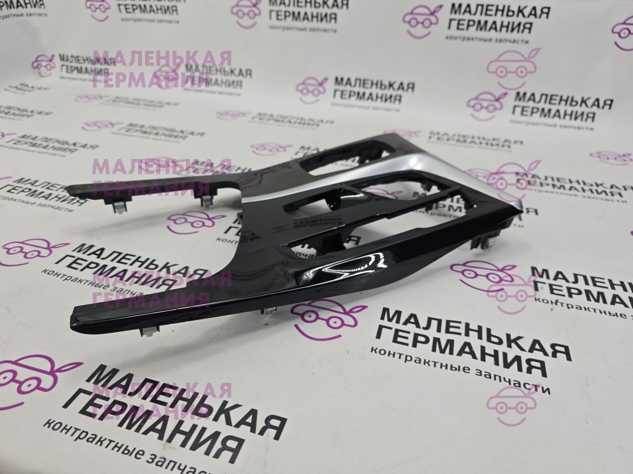 Декоративная накладка центральной консоли BMW 5 серия G30/G31 G31 2017, 2.0 л., B48 B20 B, бензин, АКПП, alpinweiss 3 (300), универсал, правый руль, 9391294 - фото №1