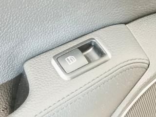 кнопка стеклоподъемника двери задней левой Mercedes-Benz C-Класс W204 [рестайлинг] W204.048 2012, 1.8 л., M 271.860, бензин, АКПП, 149 белый, седан, задний привод, правый руль, A2049055502