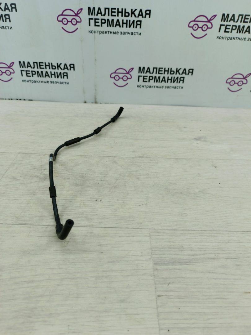 трубка вакуумная Mercedes-Benz C-Класс W205/S205/C205 2014, 2.0 л., M 274.920, бензин, АКПП, белый, седан, задний привод, правый руль, A2740705132 - фото №1