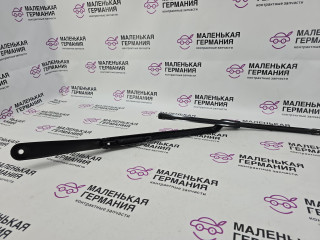 щеткодержатель (поводок стеклоочистителя, дворник) BMW 5 серия G30/G31 G30 2019, 4.4 л., N63 B44 C, бензин, АКПП, carbonschwarz metallic (416), седан, полный привод, 61617357303, 7357303