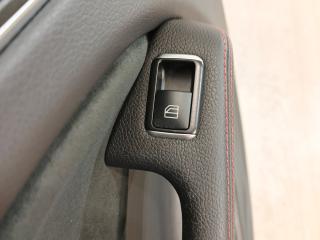 кнопка стеклоподъемника двери задней левой Mercedes-Benz GLA-Класс X156 2014, 2.0 л., M 270.920, бензин, робот, белый, хетчбэк 5 дв., полный привод, правый руль, A2049058102