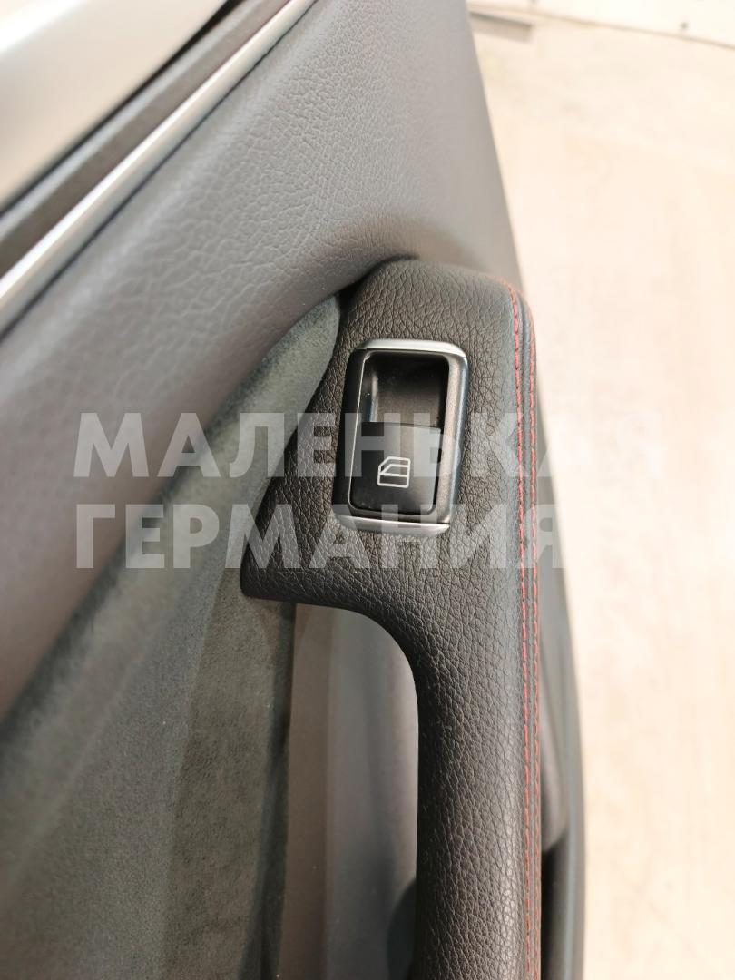 кнопка стеклоподъемника двери задней левой Mercedes-Benz GLA-Класс X156 2014, 2.0 л., M 270.920, бензин, робот, белый, хетчбэк 5 дв., полный привод, правый руль, A2049058102 - фото №1