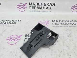 кронштейн (крепление) Volkswagen Passat B8 2015, 1.8 л., CJSA, бензин, робот, 2t/c9x чёрный перламутр, седан, правый руль, 5Q1971303C