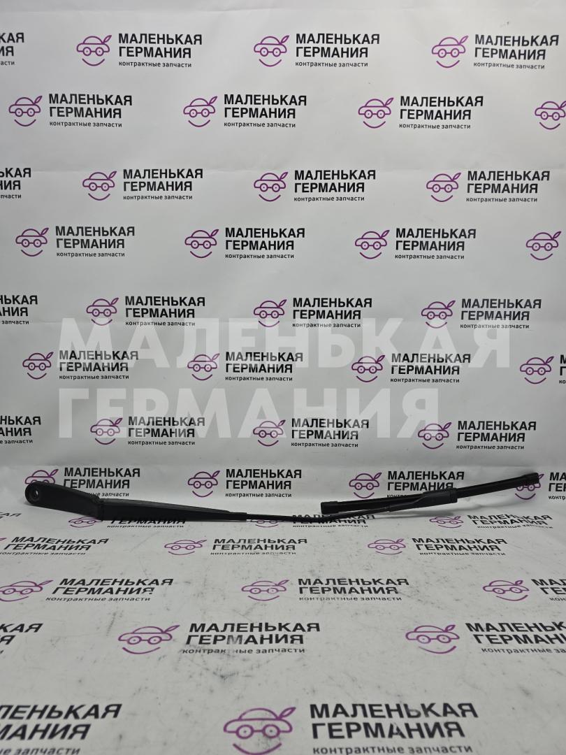 щеткодержатель (поводок стеклоочистителя, дворник) BMW X1 F48 2017, 2.0 л., B48 A20 B, бензин, АКПП, alpinweiss 3 (300), полный привод, правый руль, 7360517, 61617360517 - фото №1