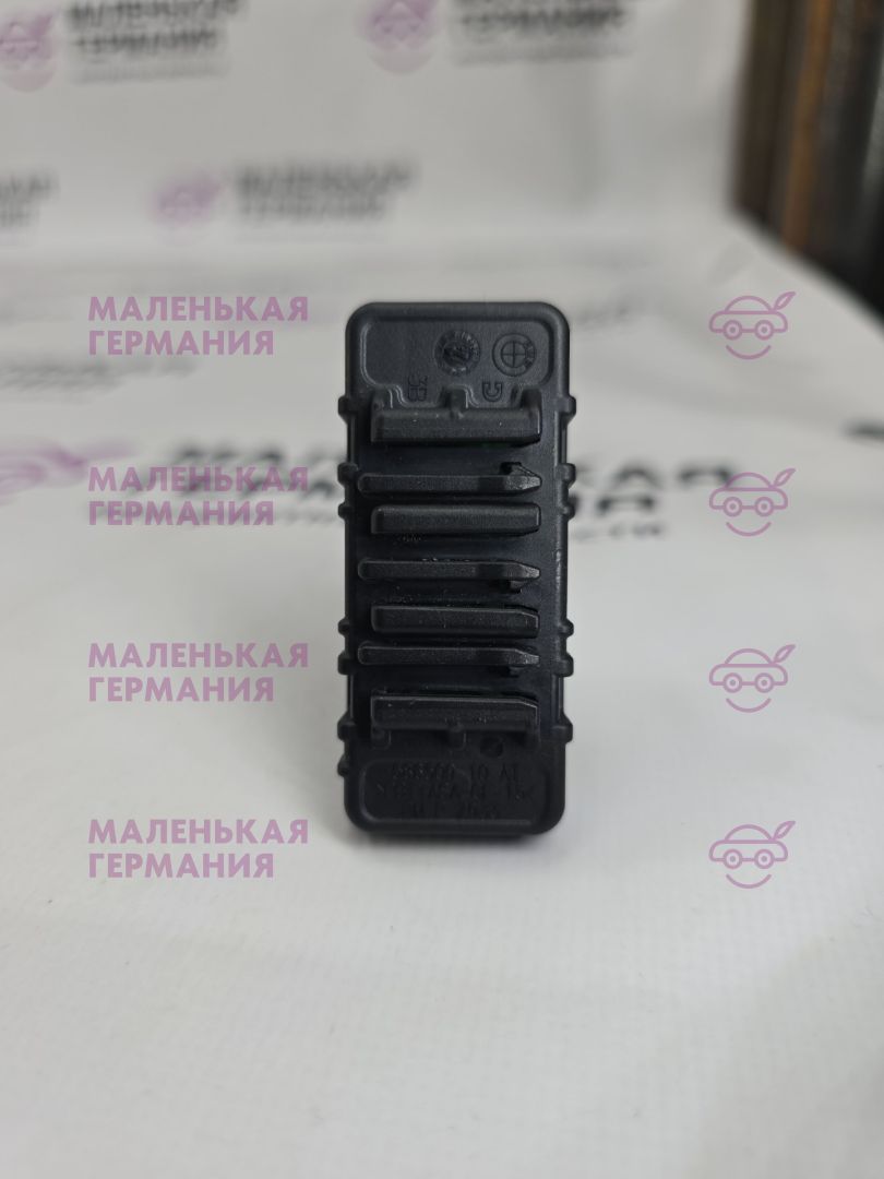 диагностический интерфейс BMW X1 F48 2017, 2.0 л., B48 A20 B, бензин, АКПП, синий mediterranblau c10, полный привод, правый руль, 61136807395, 6807395 - фото №1