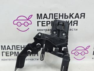 кронштейн замка кабины Mercedes-Benz C-Класс W205/S205/C205 W205.042 2014, 2.0 л., M 274.920, бензин, АКПП, 755 серый, седан, задний привод, правый руль, A2057230414