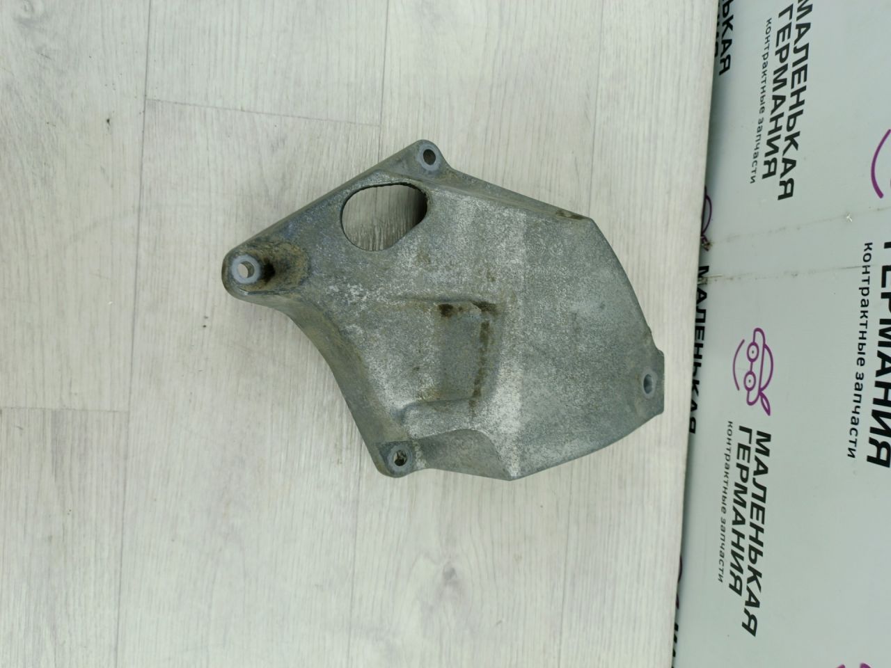 кронштейн двигателя BMW 5 серия F07/F10/F11 F10 (2009 - 2013), 2.0 л., N47 D20 C, дизель, АКПП, седан, полный привод, 22116793003, 6793003 - фото №1