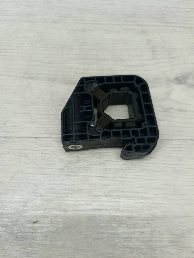 кронштейн радиатора BMW X3 G01 (2017 - 2026), 17118642753, 8642753 - фото №1