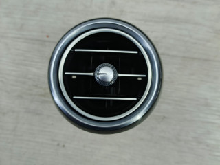 дефлектор обдува салона Mercedes-Benz C-Класс W205/S205/C205 2014, 2.0 л., M 274.920, бензин, АКПП, белый, седан, задний привод, правый руль, A2058304604