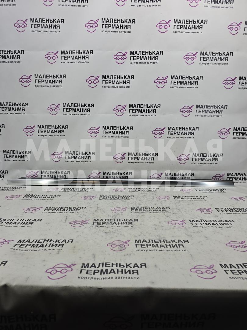 молдинг стекла Mercedes-Benz C-Класс W205/S205/C205 W205.042 2014, 2.0 л., M 274.920, бензин, АКПП, 755 серый, седан, задний привод, правый руль, A2057300424 - фото №1