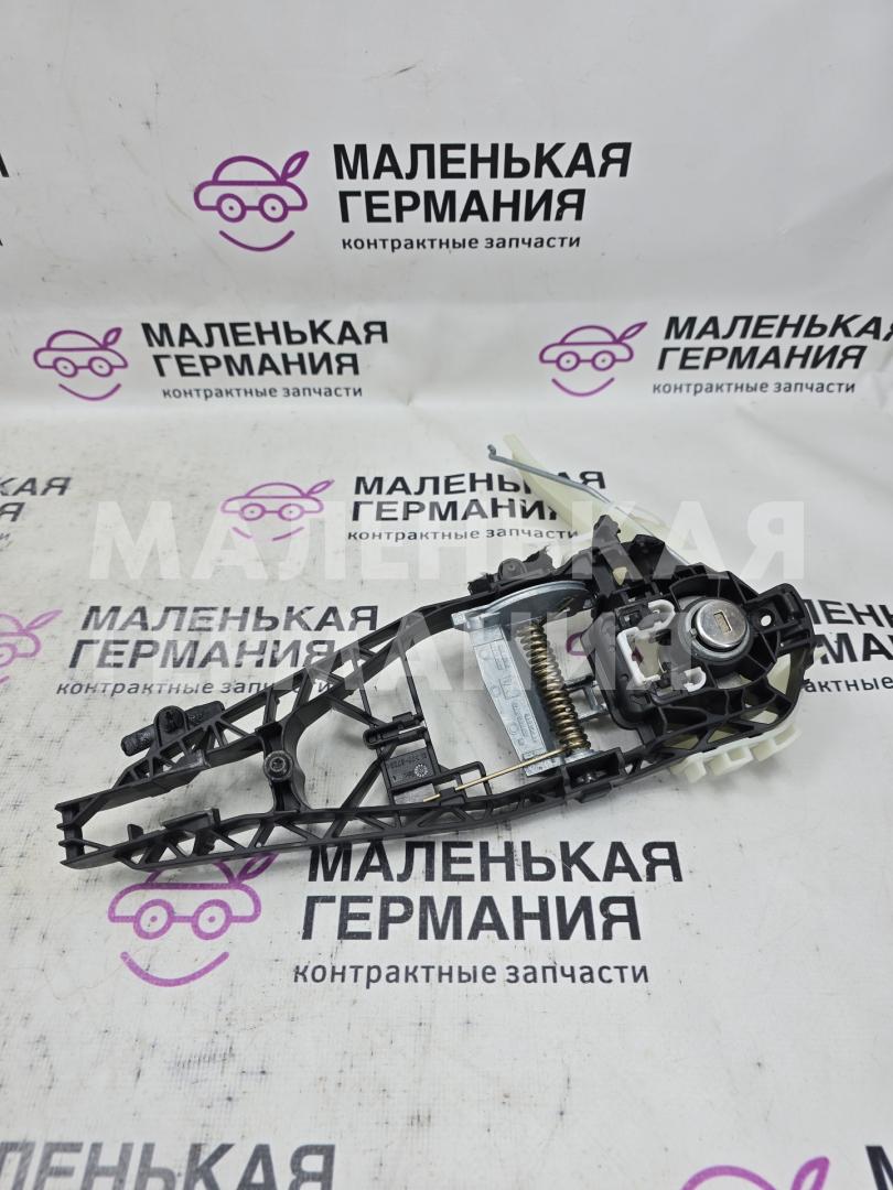 скелет ручки двери передней правой BMW X1 F48 2017, 2.0 л., B48 A20 B, бензин, АКПП, alpinweiss 3 (300), полный привод, правый руль, 51217401212, 7401212, 51217316368, 7316368 - фото №1