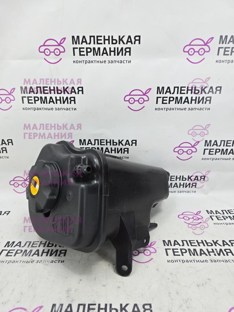 бачок расширительный BMW X5 F15 2013, 3.0 л., N57 D30 A, дизель, АКПП, mineralweiss metallic (a96), внедорожник 5 дв., полный привод, правый руль, 13177647290, 7647290, 17137552546, 7552546 - фото №1