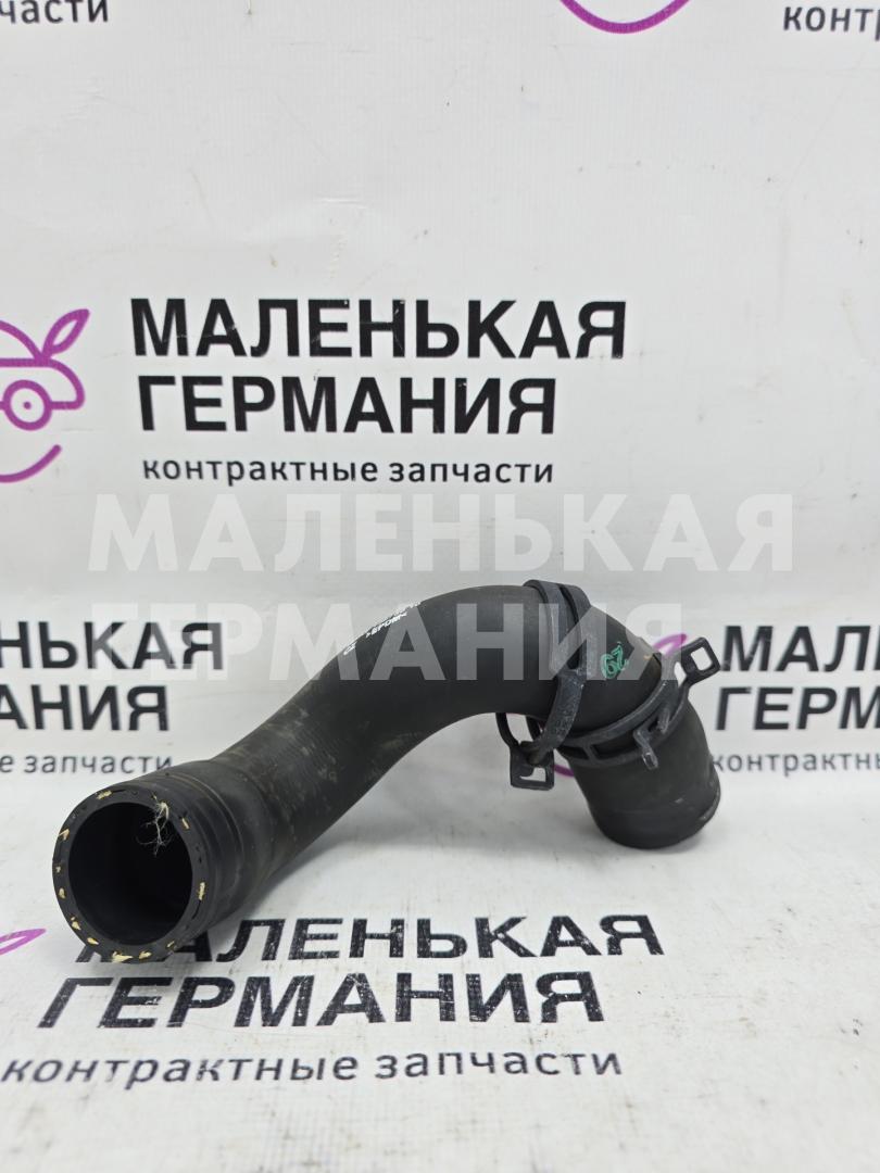 патрубок радиатора BMW X1 F48 2017, 2.0 л., B48 A20 B, бензин, АКПП, alpinweiss 3 (300), полный привод, правый руль, 17127617368, 7617368 - фото №1