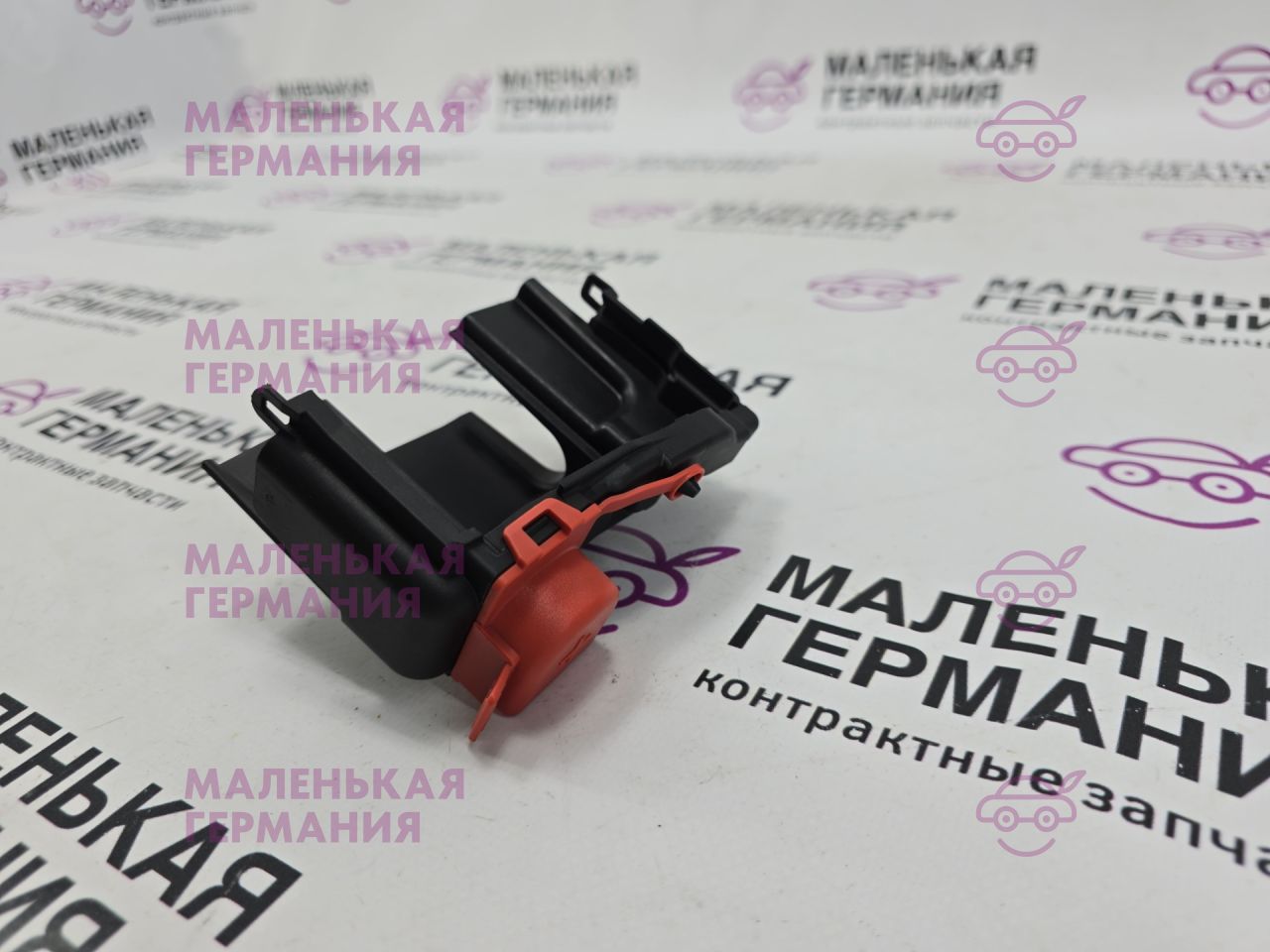 планка под капот BMW 5 серия G30/G31 G31 2017, 2.0 л., B48 B20 B, бензин, АКПП, alpinweiss 3 (300), универсал, правый руль, 61149358011, 9358011 - фото №1
