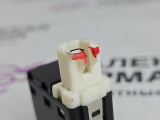 разъем AUX / USB BMW X1 F48 2017, 2.0 л., B48 A20 B, бензин, АКПП, alpinweiss 3 (300), полный привод, правый руль, 84106820397, 6820397