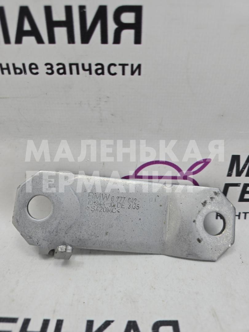 кронштейн (крепление) BMW 6 серия F06/F12/F13 2012, 4.4 л., N63 B44 B, бензин, АКПП, alpinweiss 3 (300), хетчбэк 5 дв., задний привод, правый руль, 31356777642, 6777642 - фото №1