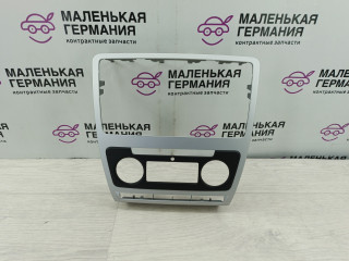 рамка под магнитолу Skoda Octavia 2 поколение (A5) (2004 - 2009), 1Z0858069
