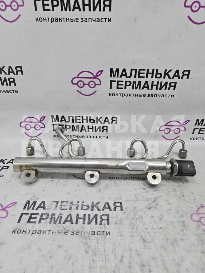 топливная рампа BMW 6 серия F06/F12/F13 2012, 4.4 л., N63 B44 B, бензин, АКПП, alpinweiss 3 (300), хетчбэк 5 дв., задний привод, правый руль, 0261545072, 13537642156 - фото №1