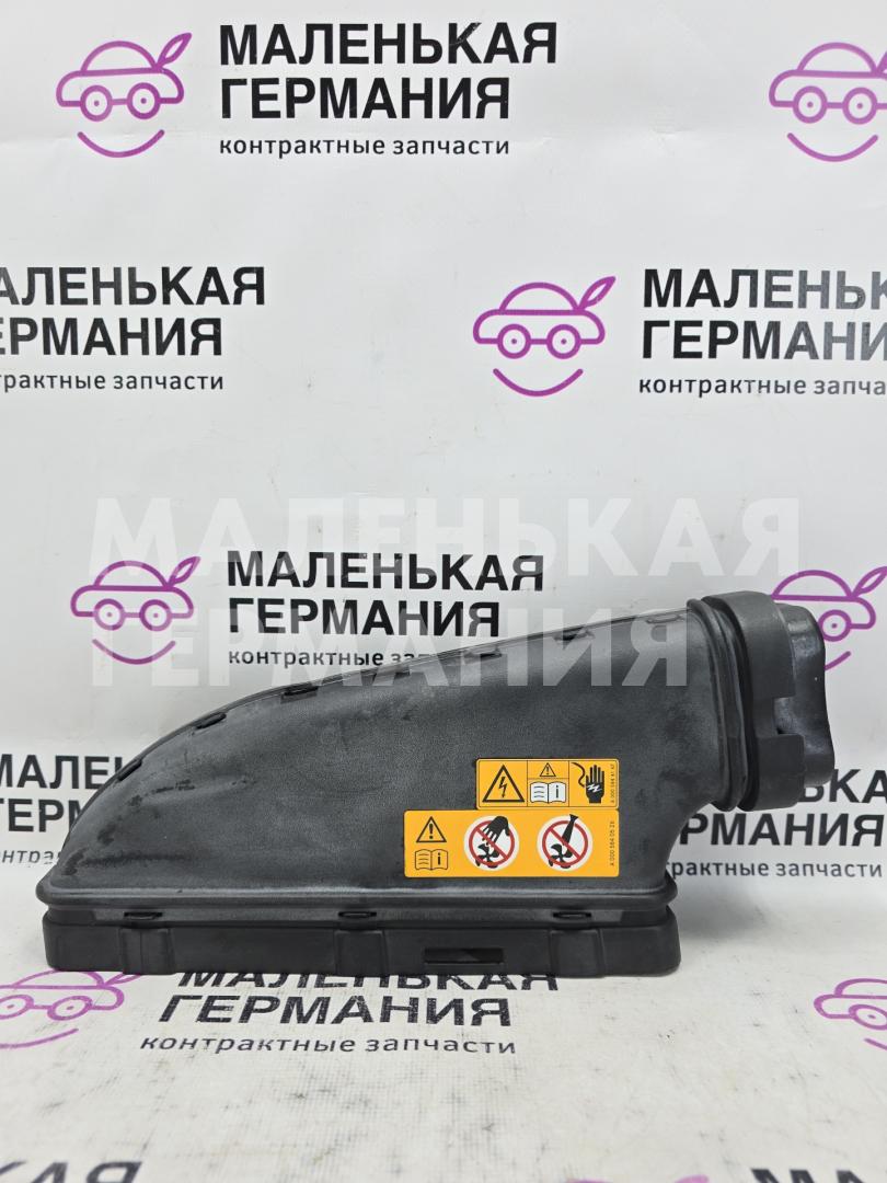 патрубок воздушного фильтра Mercedes-Benz A-Класс W176 (2012 - 2015), серый, правый руль, A0005840526 - фото №1